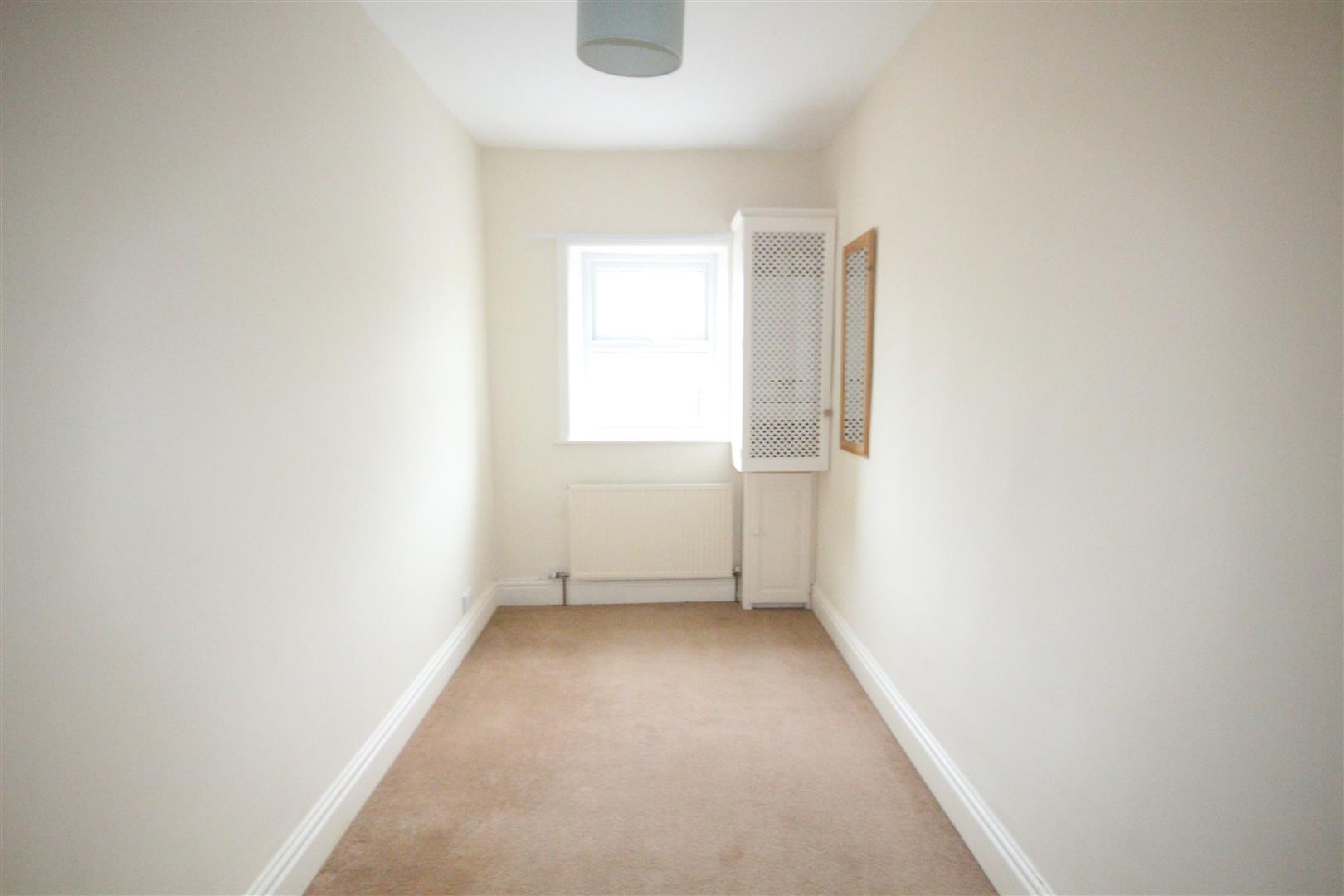 2 bedroom mid terrace house To Let in Barnoldswick - IMG_6250.jpg